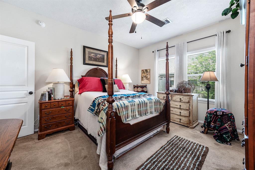 230 Shoshone Ridge Drive, La Marque, Texas image 20