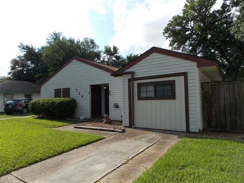 A home in Lake Jackson