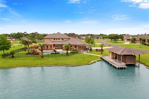 303 Lago Circle Drive S Santa Fe TX 77517