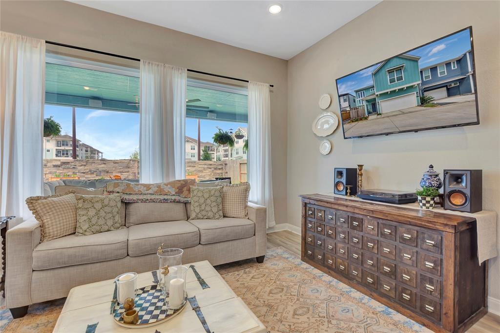 2507 Bay Breeze Drive