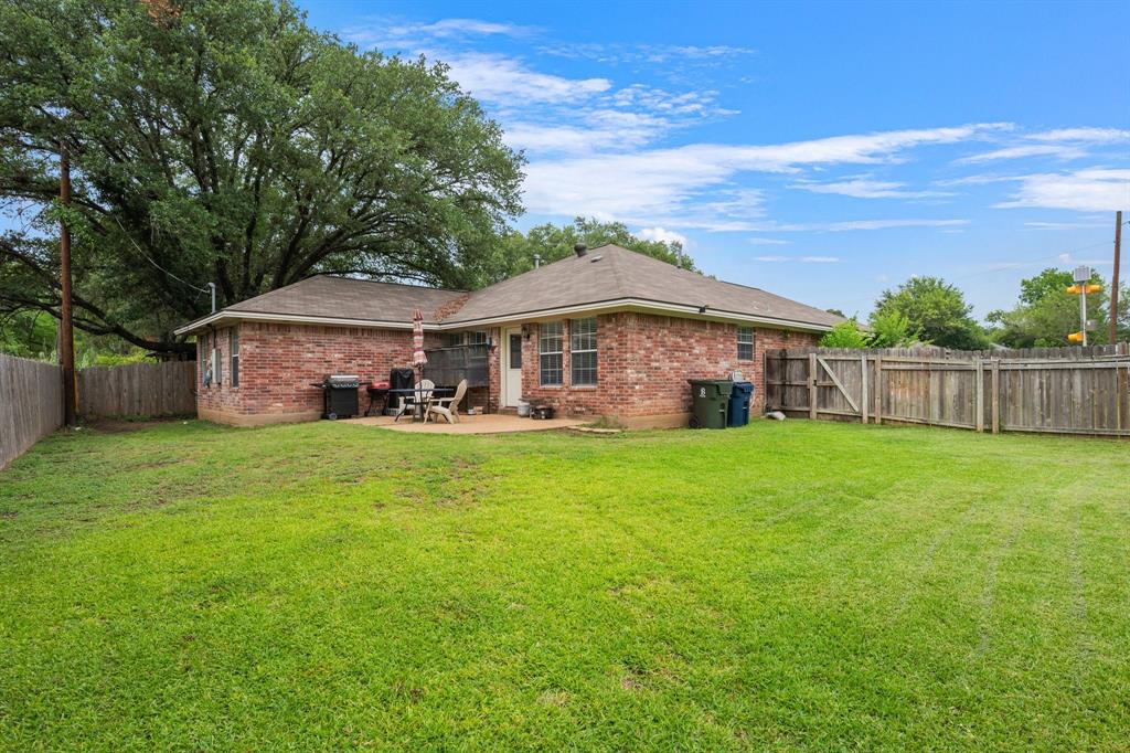 1904 Sharon Drive