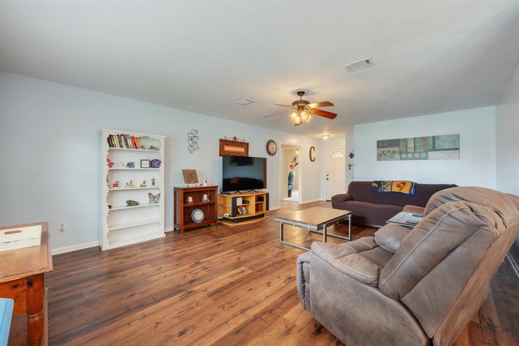 1904 Sharon Drive