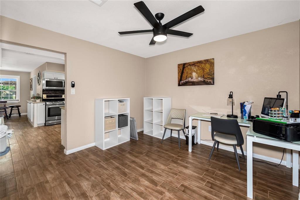 676 Ravensworth Drive, Conroe, Texas image 10