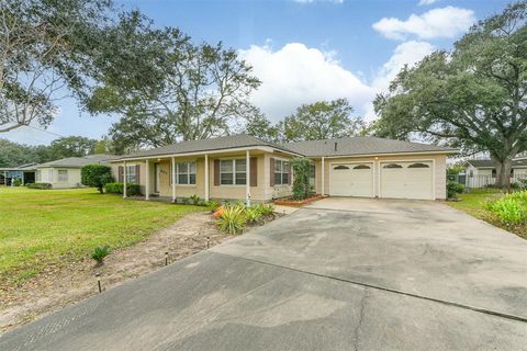 A home in El Campo