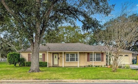 A home in El Campo