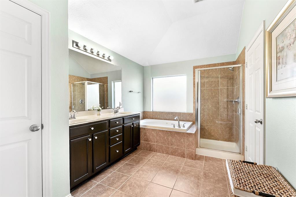 2822 Chalet Ridge Drive, Katy, Texas image 23