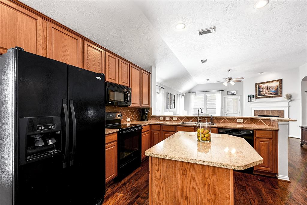2822 Chalet Ridge Drive, Katy, Texas image 14