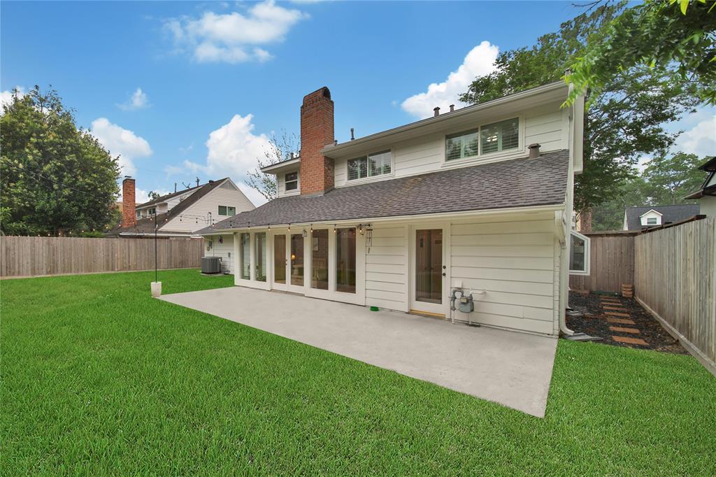 Photo 4 of 24 of 12515 Barryknoll Lane house