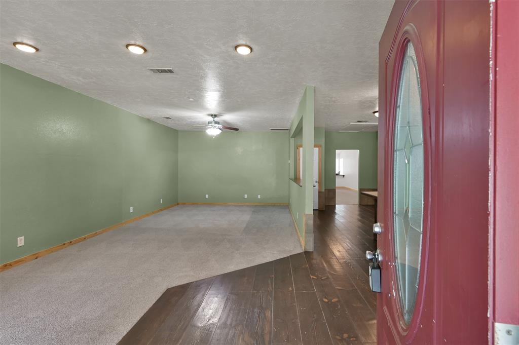 17835 Autumn Leaf Lane