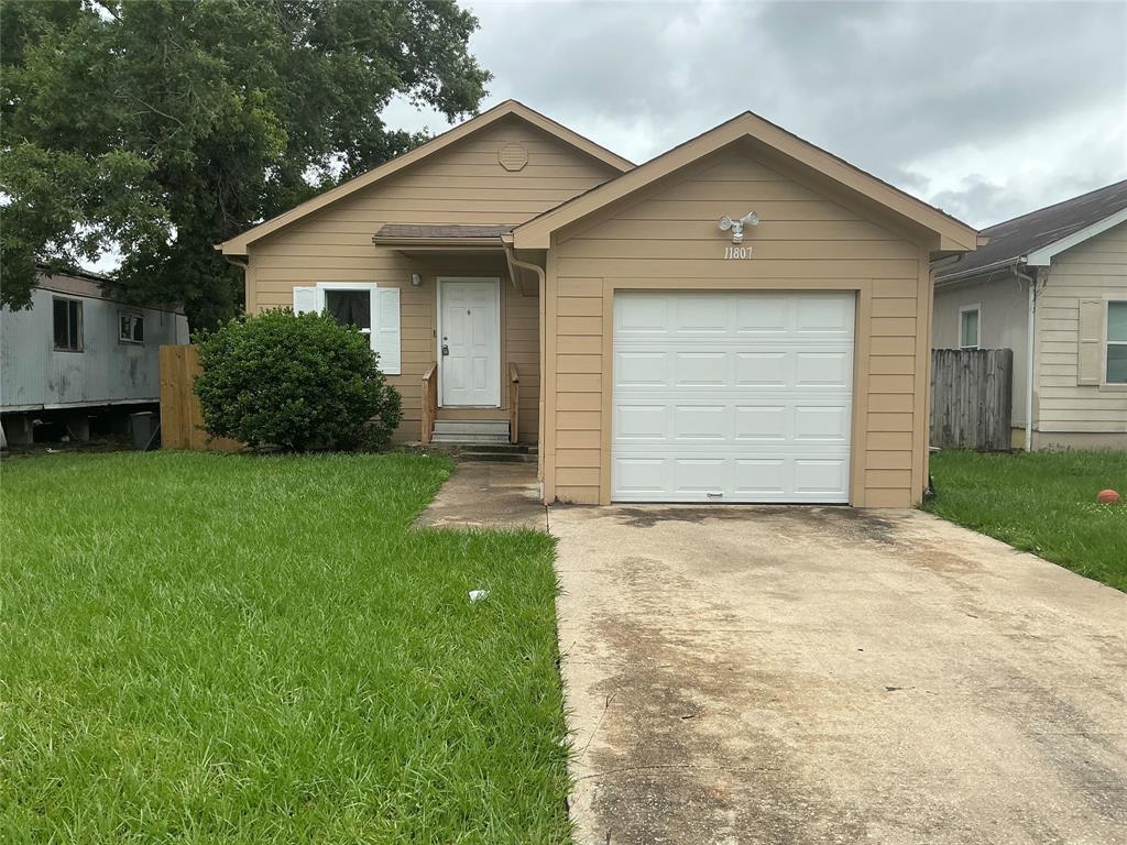 11807 Greensbrook Drive, Houston, Texas image 1