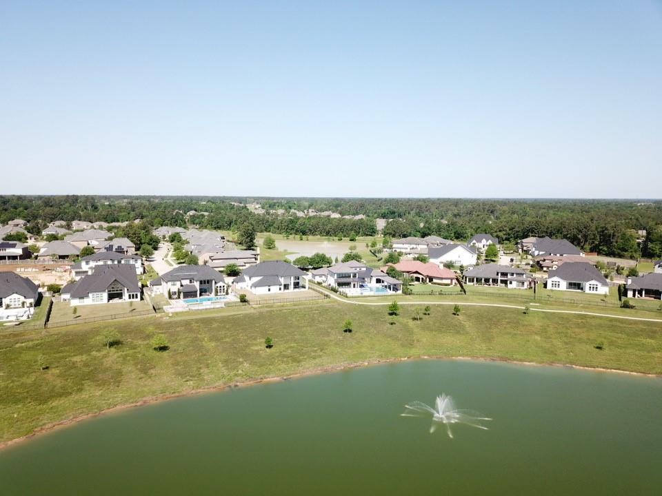4906 Tres Lagos Drive, Spring, Texas image 38
