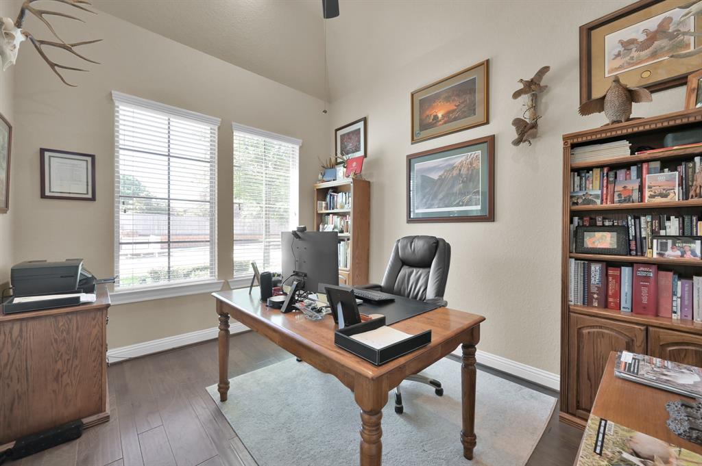 4906 Tres Lagos Drive, Spring, Texas image 7