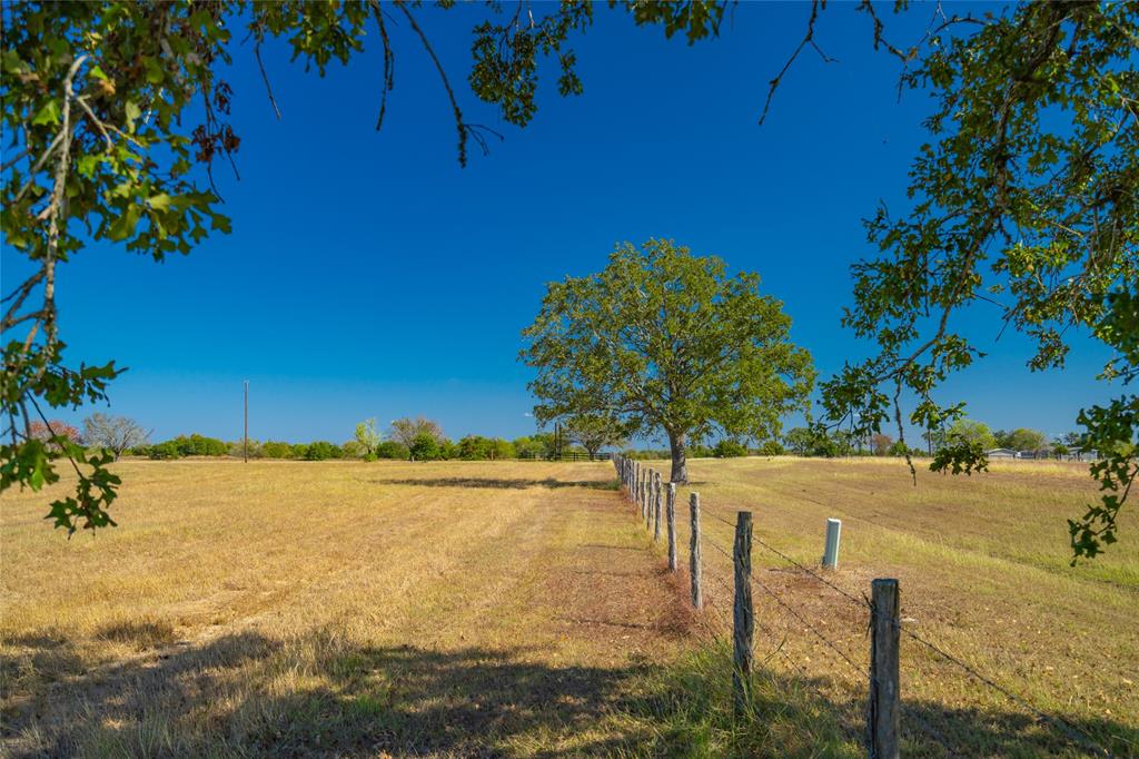 2001 Waldeck Road, Ledbetter, Texas image 34