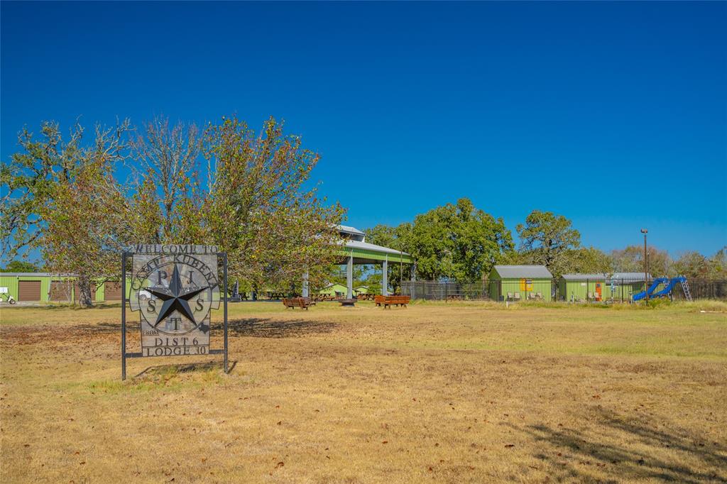 2001 Waldeck Road, Ledbetter, Texas image 37