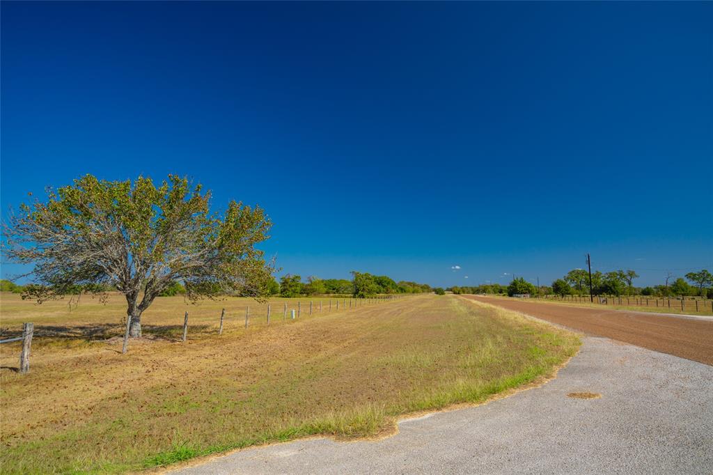 2001 Waldeck Road, Ledbetter, Texas image 35