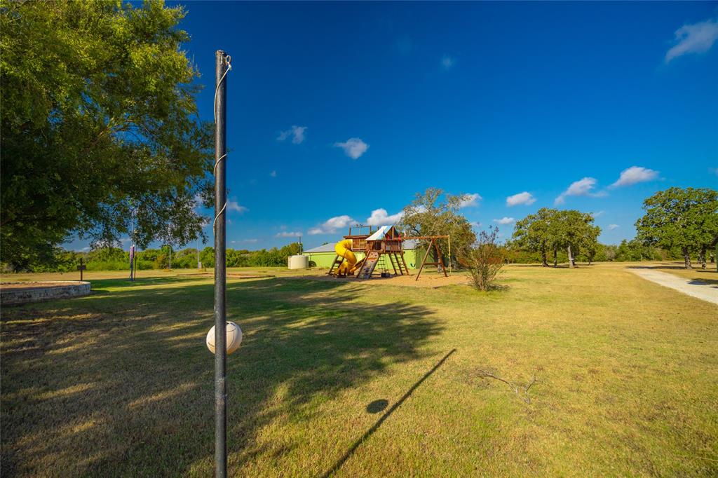 2001 Waldeck Road, Ledbetter, Texas image 6