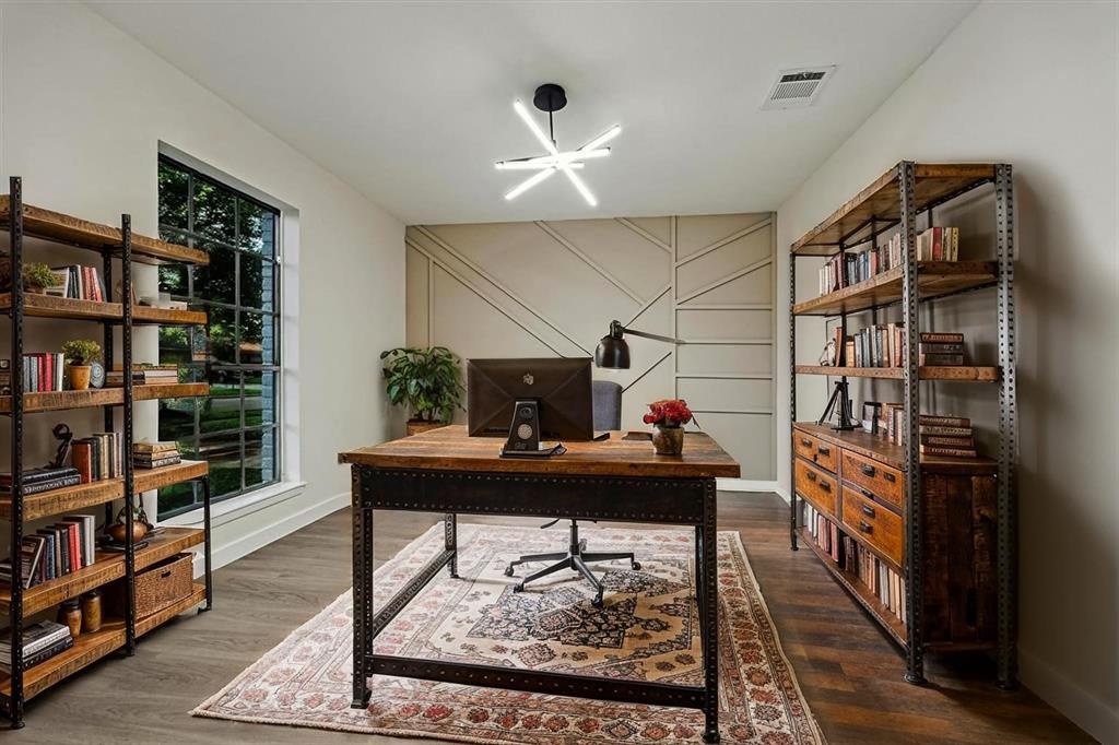 8902 Hendon Lane, Houston, Texas image 12