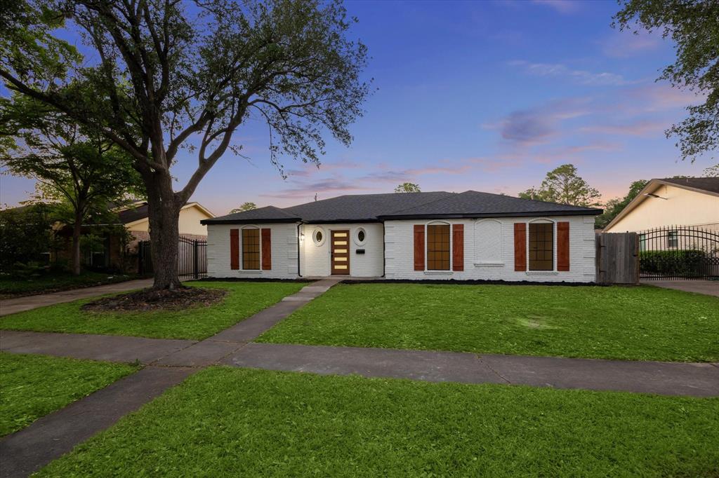 8902 Hendon Lane, Houston, Texas image 3