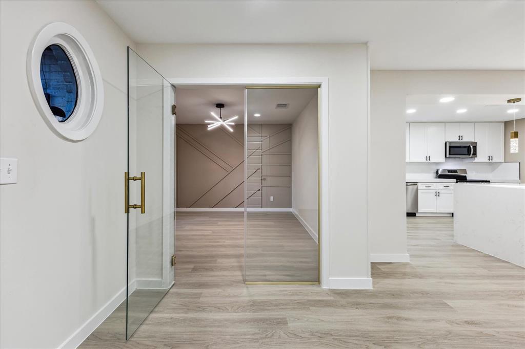 8902 Hendon Lane, Houston, Texas image 11