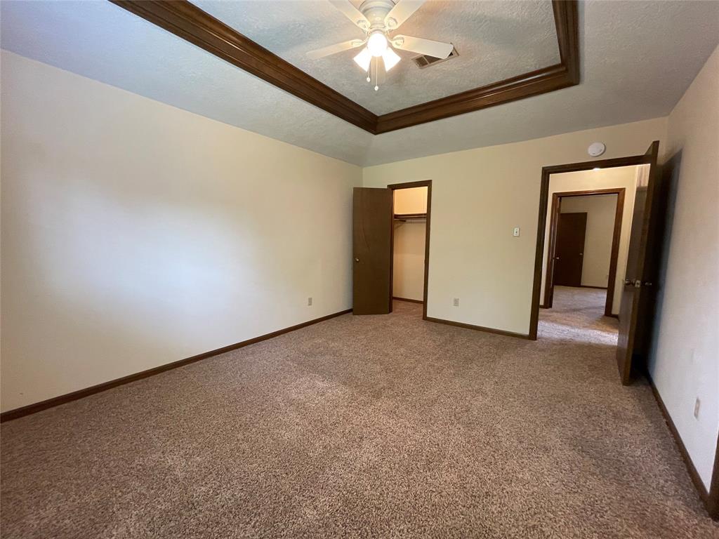 1075 Meadowland Drive, Beaumont, Texas image 25