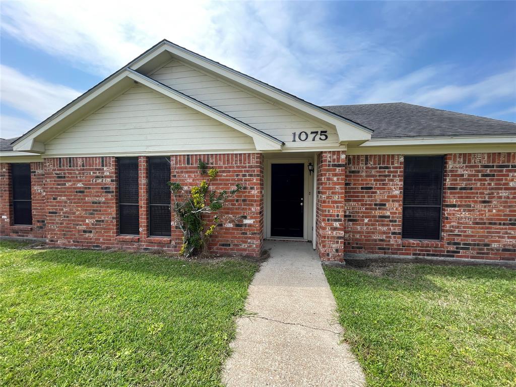 1075 Meadowland Drive, Beaumont, Texas image 2