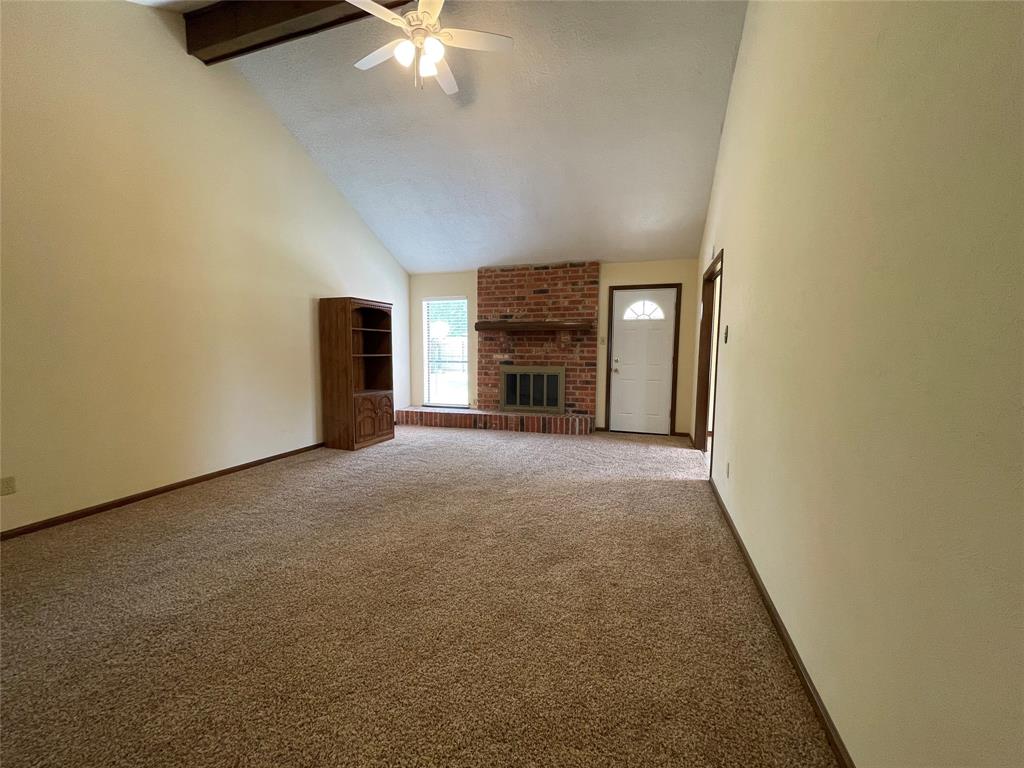 1075 Meadowland Drive, Beaumont, Texas image 13