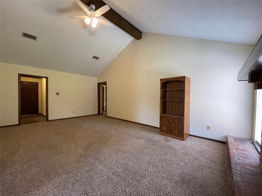 1075 Meadowland Drive, Beaumont, Texas image 12