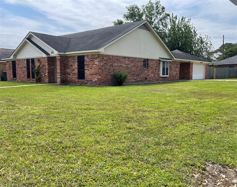 1075 Meadowland Drive, Beaumont, Texas image 34