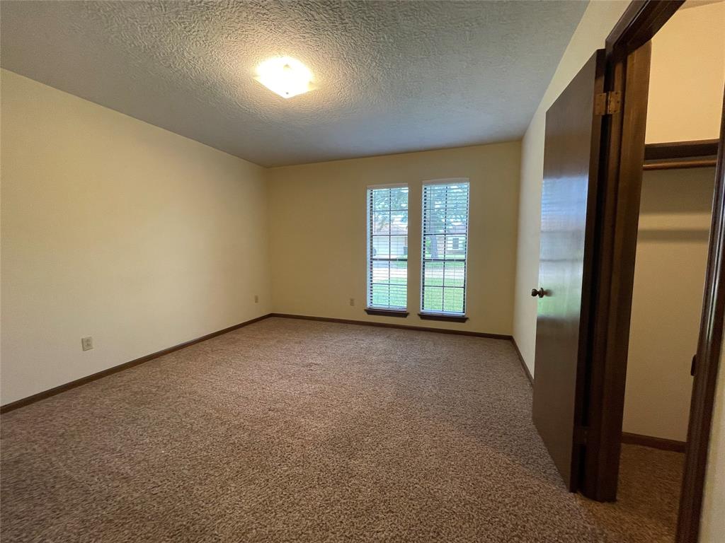 1075 Meadowland Drive, Beaumont, Texas image 16