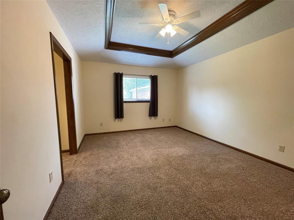 1075 Meadowland Drive, Beaumont, Texas image 24