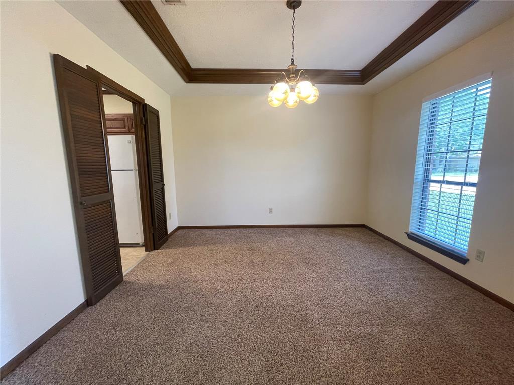 1075 Meadowland Drive, Beaumont, Texas image 5