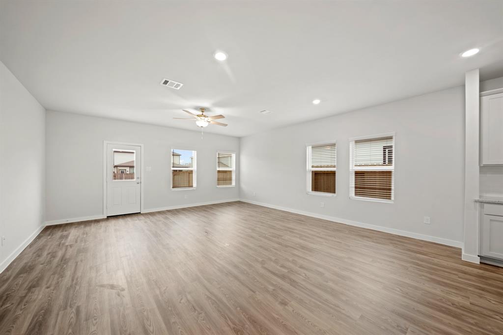 5823 Bright Keel Drive, Katy, Texas image 7
