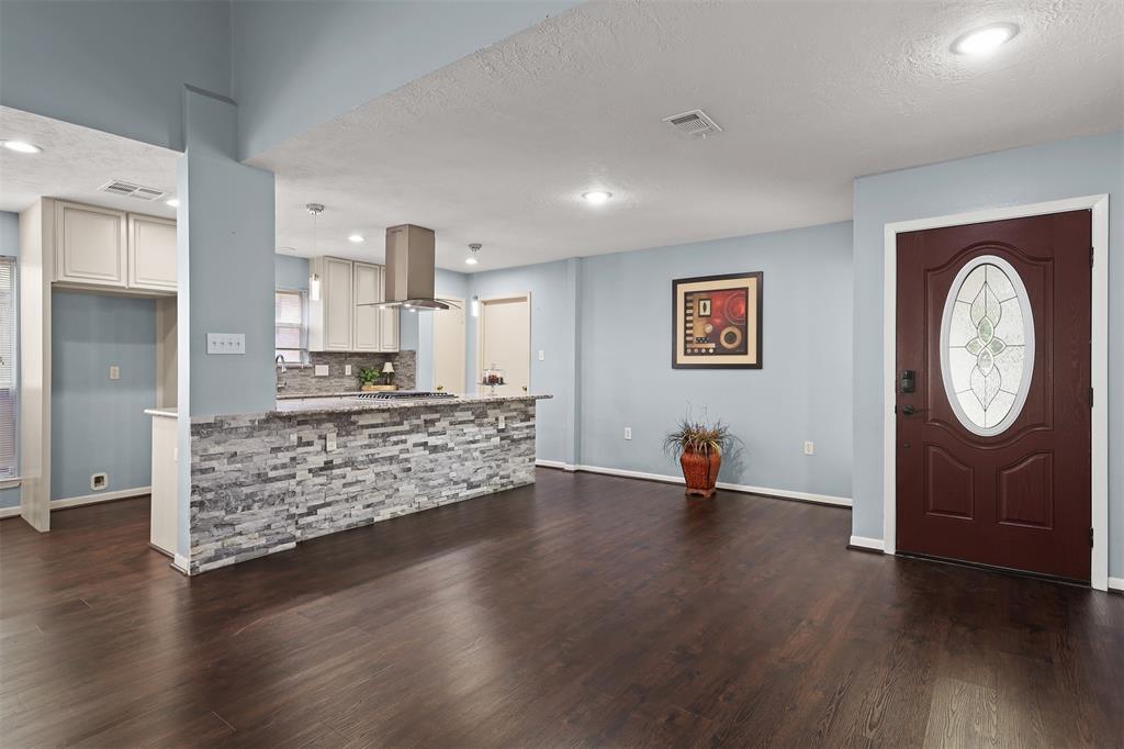6538 Trimstone Drive, Pasadena, Texas image 3