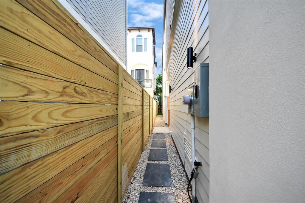 5749 Kiam St St, Houston, Texas image 6