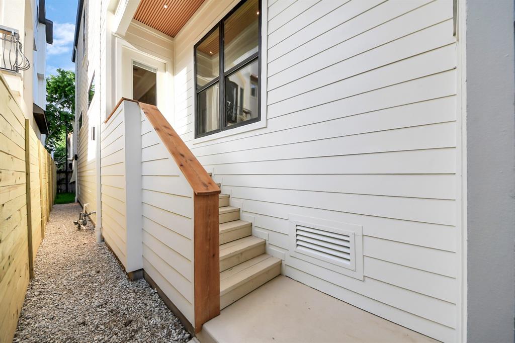 5749 Kiam St St, Houston, Texas image 7