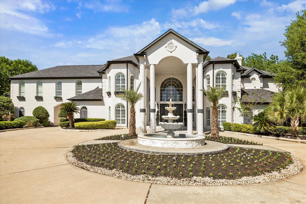 22009 Holly Creek Trail, Tomball, Texas image 2