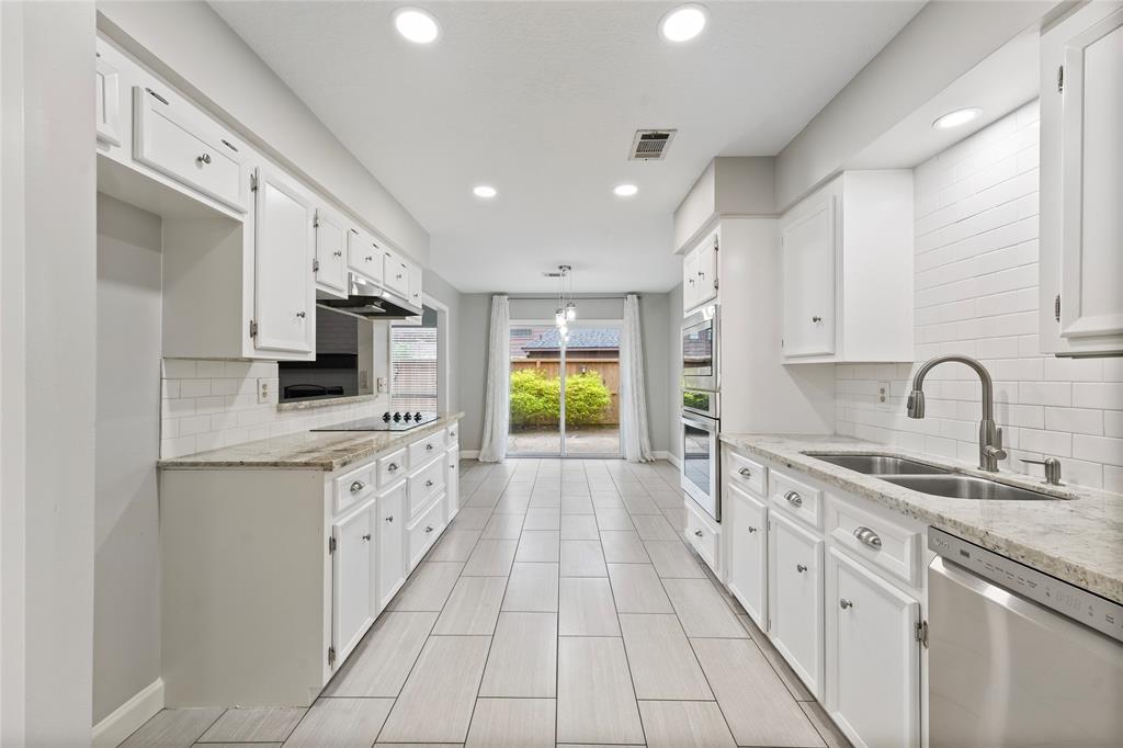 19902 18th Fairway Drive, Humble, Texas image 10