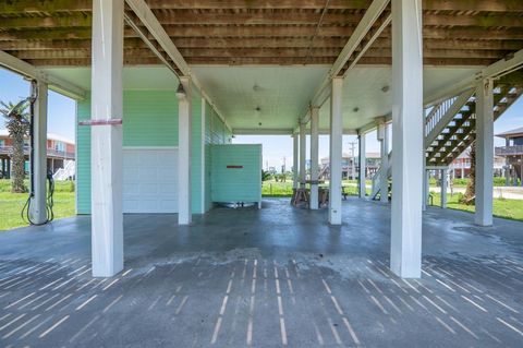 A home in Crystal Beach