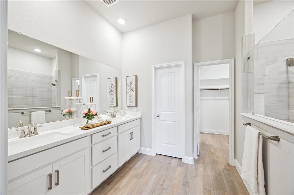 6311 Loquat Grove Court, Katy, Texas image 7