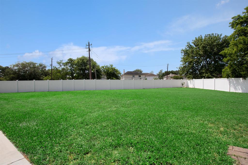 4213 Pine Mill Court, Pearland, Texas image 46