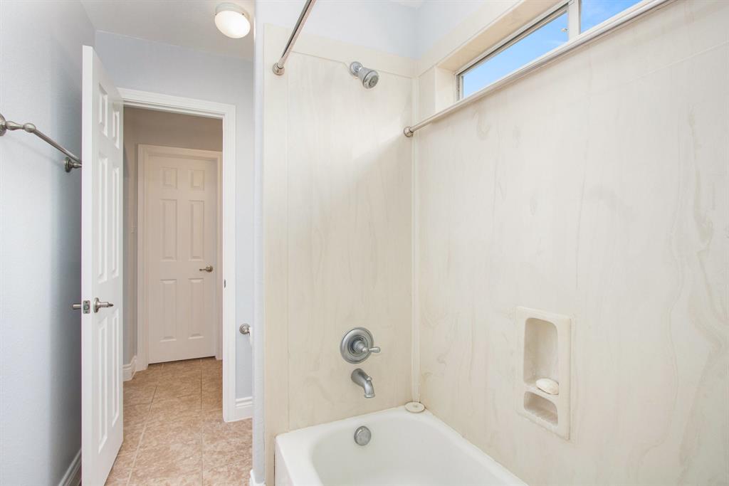 4213 Pine Mill Court, Pearland, Texas image 37