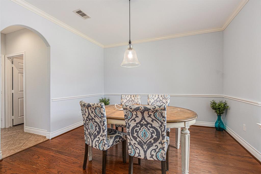 4213 Pine Mill Court, Pearland, Texas image 8