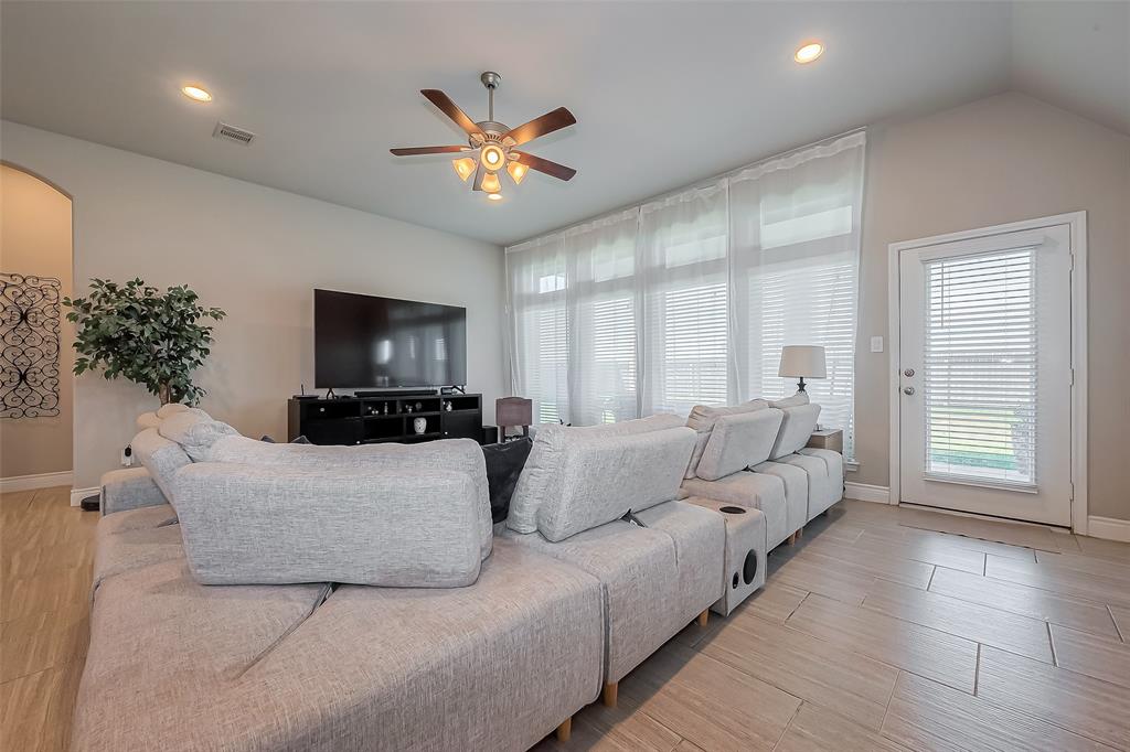 20010 Silver Mesia Circle, Cypress, Texas image 10