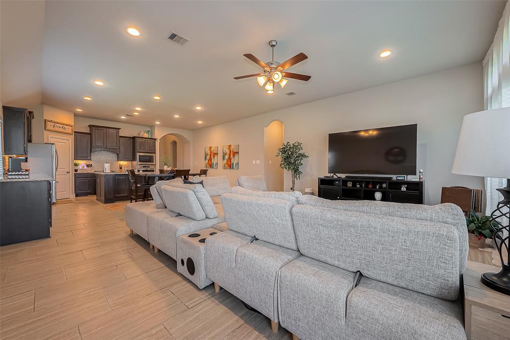 20010 Silver Mesia Circle, Cypress, Texas image 13