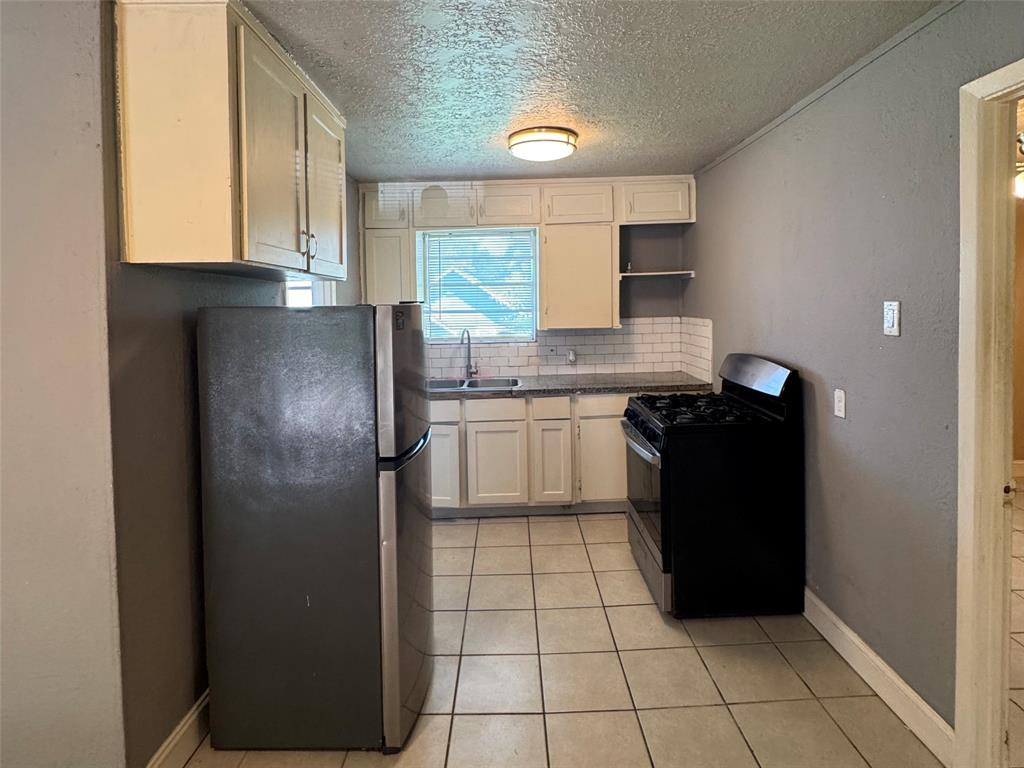 311 Randall Street 4