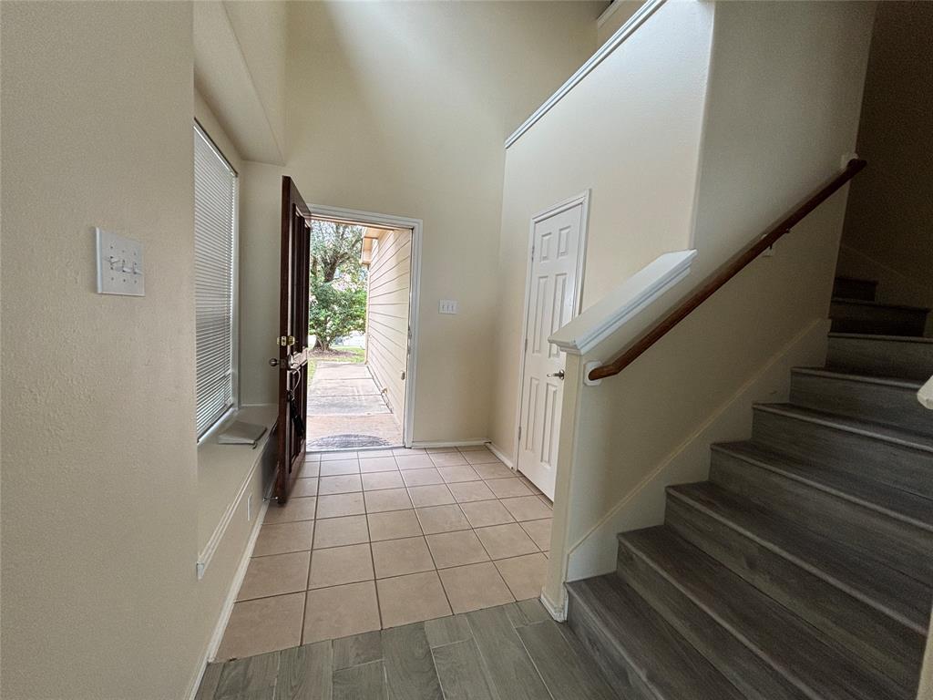 2710 Maybrook Hollow Lane