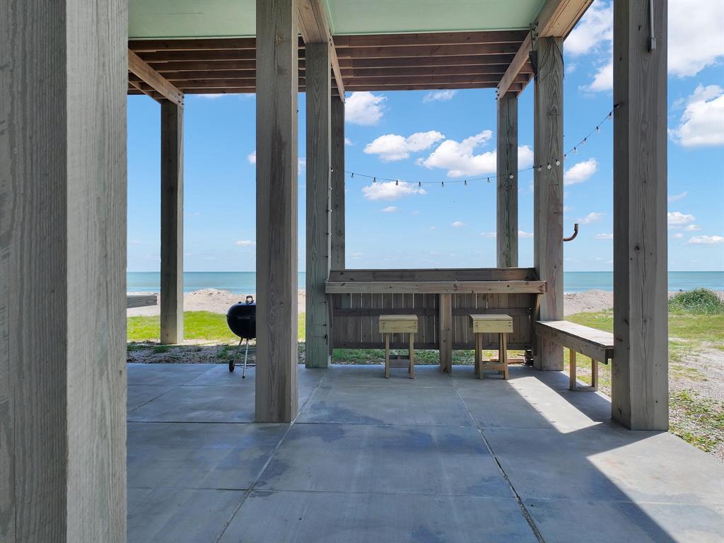 996 Alicia Drive, Gilchrist, Texas image 16