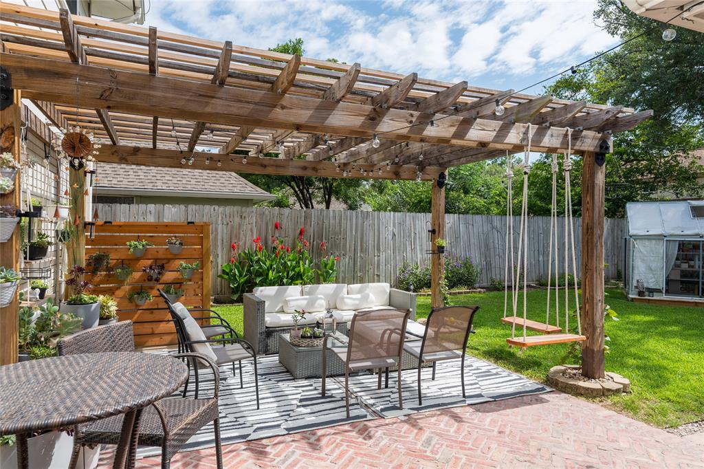 2802 Bernadette Lane
