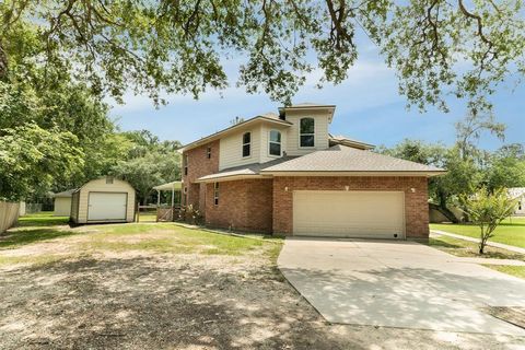 Single Family Residence in Brazoria TX 10113 County Road 400 45.jpg