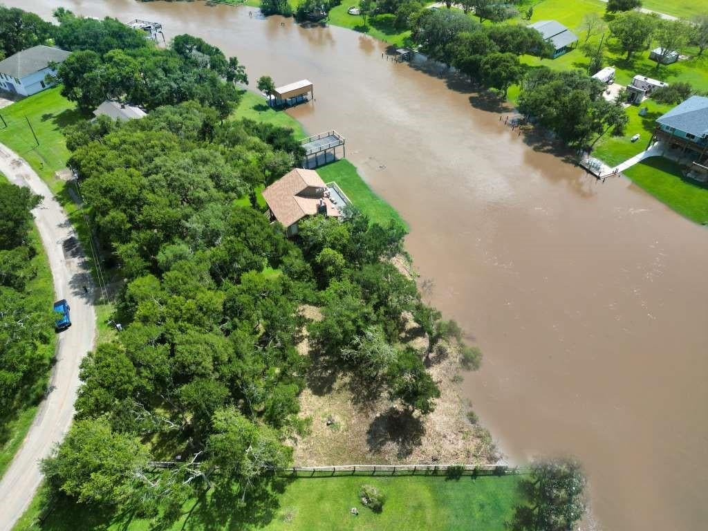 1163 Private Road 652